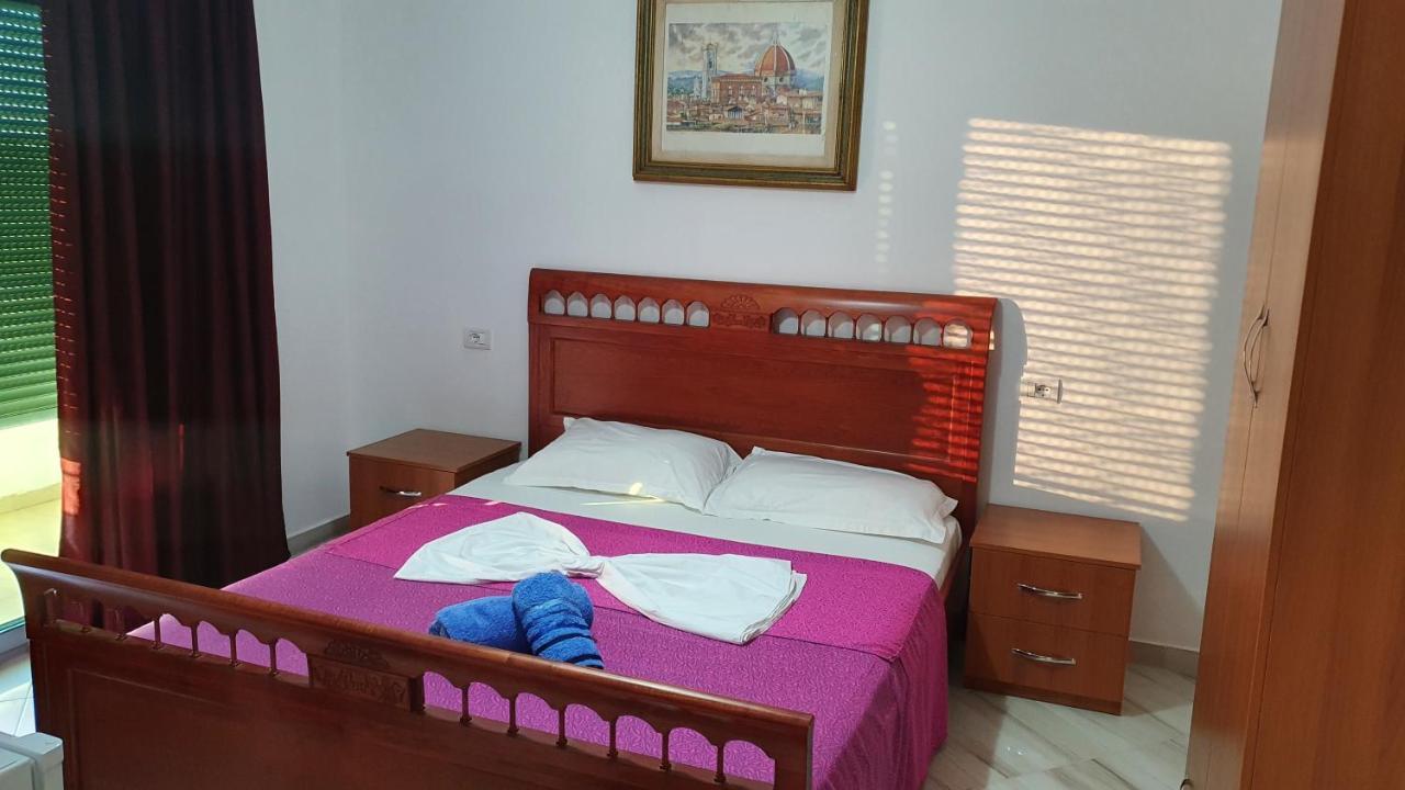 Risus Hotel Golem  Camera foto