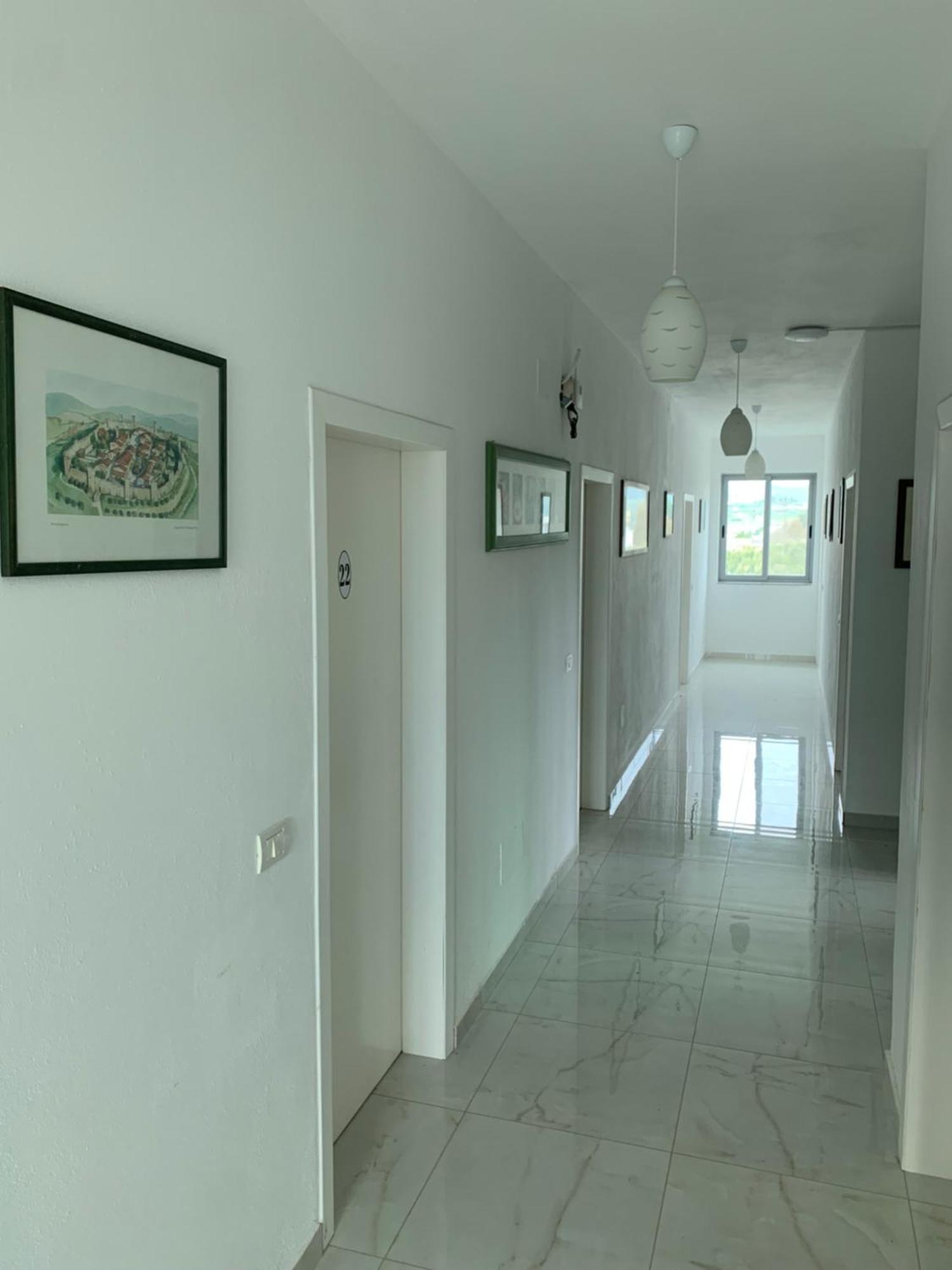 Risus Hotel Golem  Esterno foto