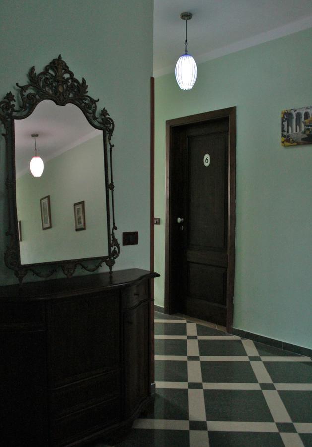 Risus Hotel Golem  Esterno foto