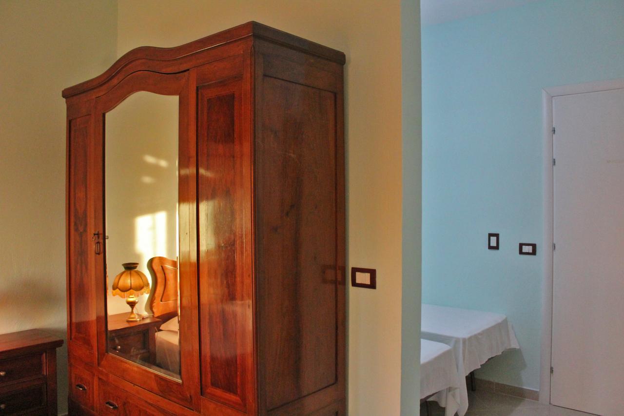 Risus Hotel Golem  Esterno foto
